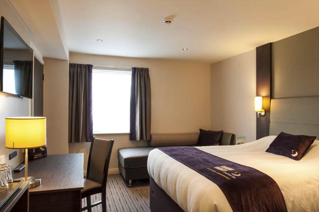Premier Inn London Elstree / Borehamwood Hotel Zimmer foto