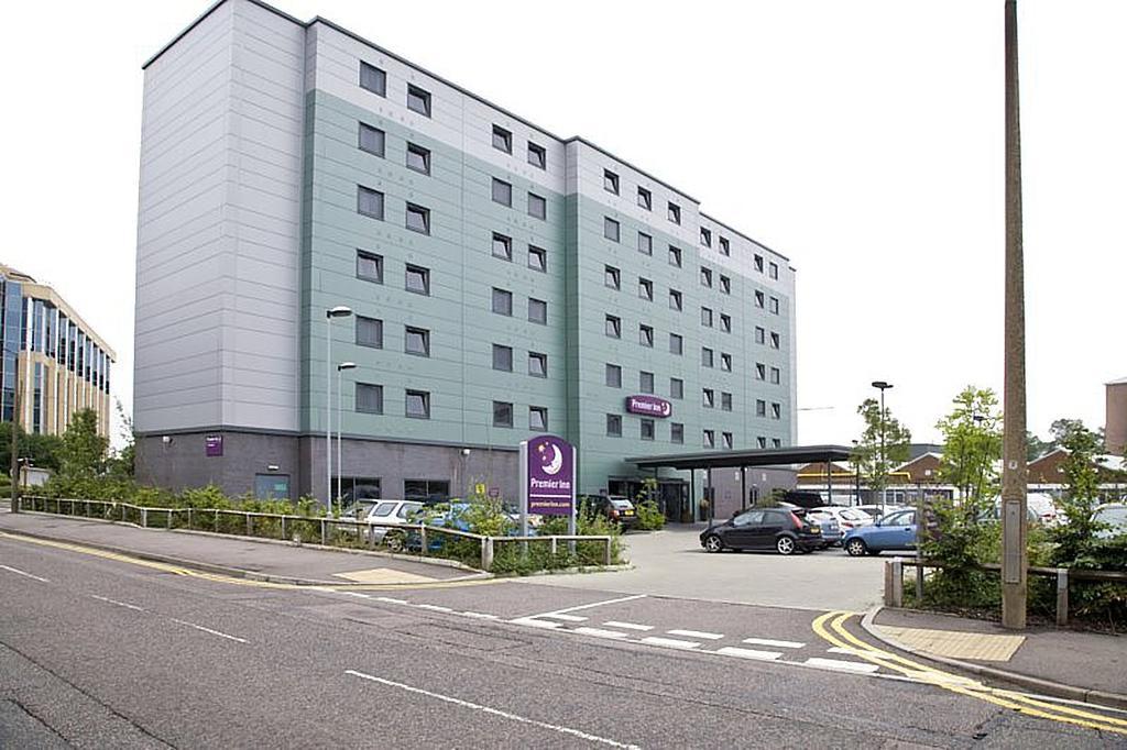 Premier Inn London Elstree / Borehamwood Hotel Exterior foto